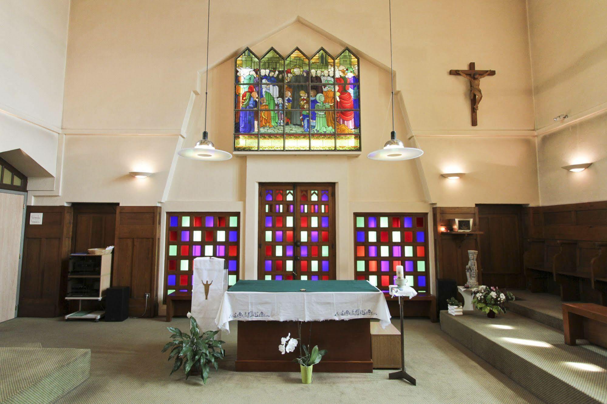 Centre Jean Bosco Hotel Lyon Kültér fotó The altar