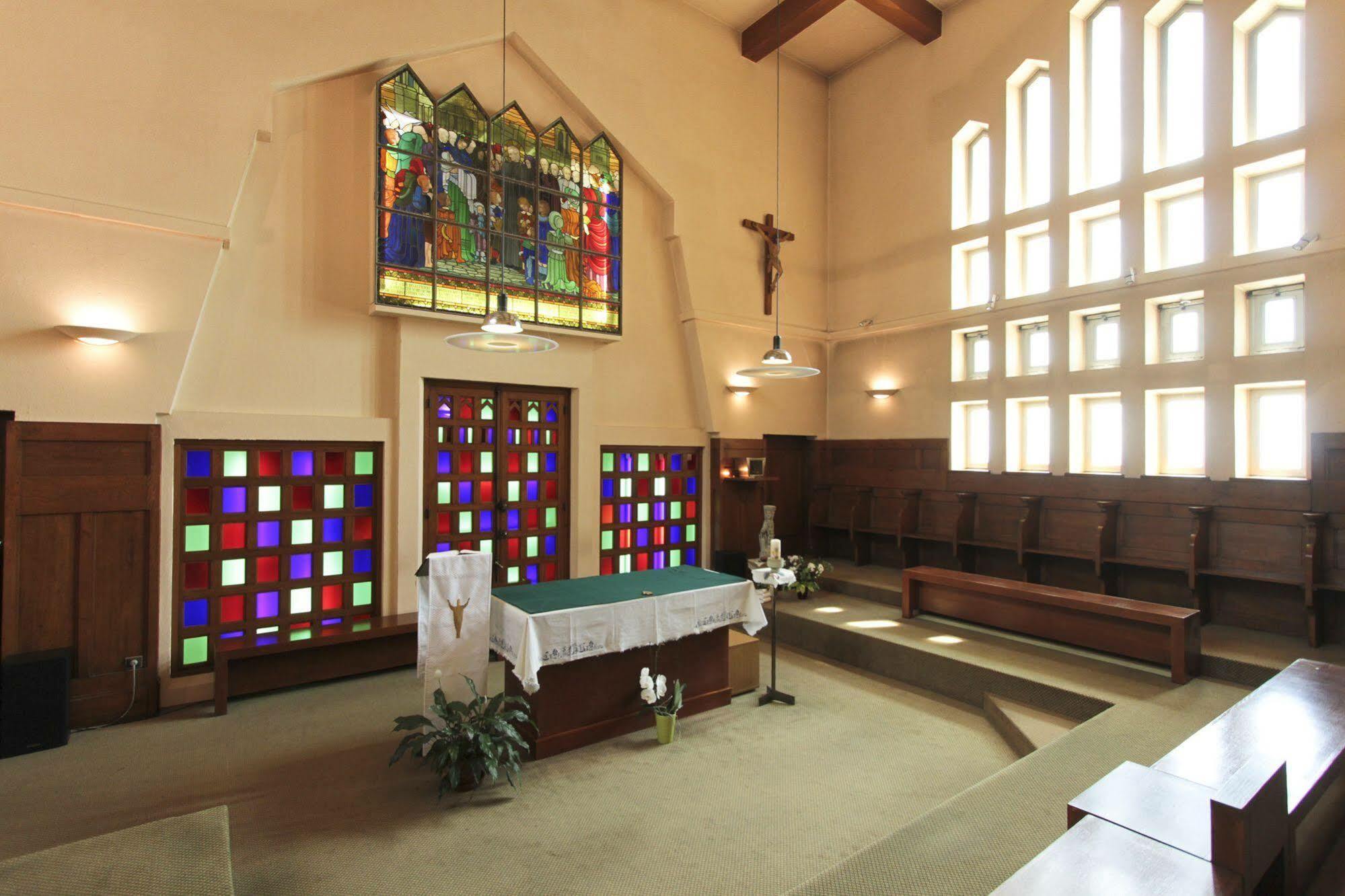 Centre Jean Bosco Hotel Lyon Kültér fotó The Chapel of St. Joseph
