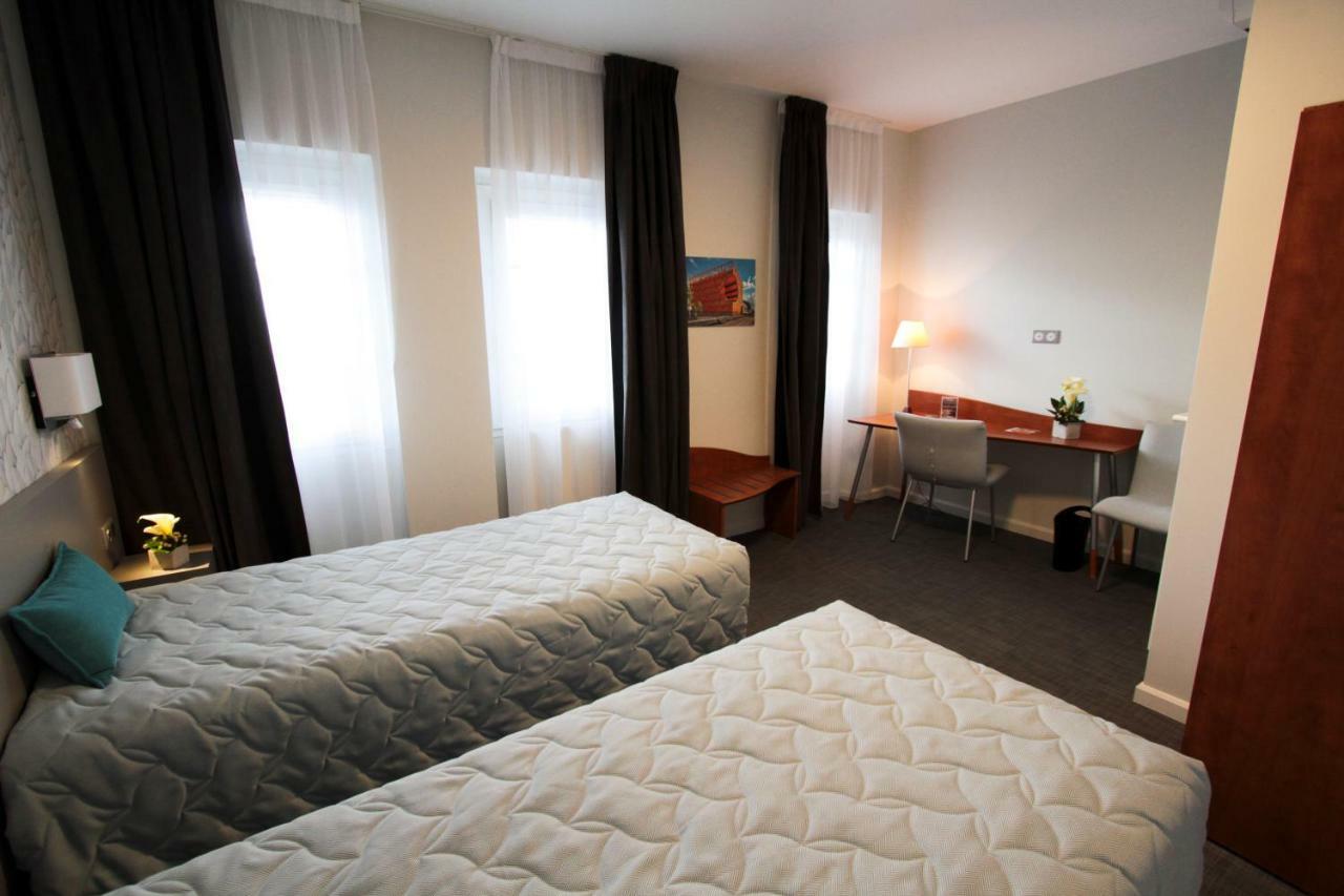 Centre Jean Bosco Hotel Lyon Kültér fotó A typical room at the hotel